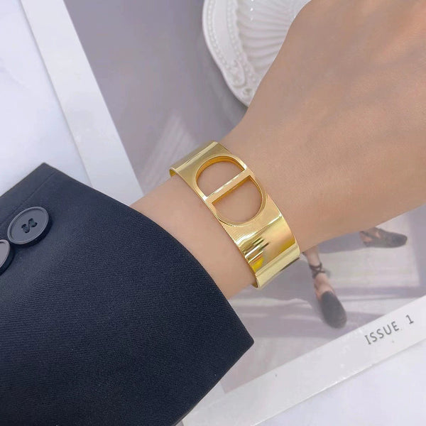 The Élise Cuff