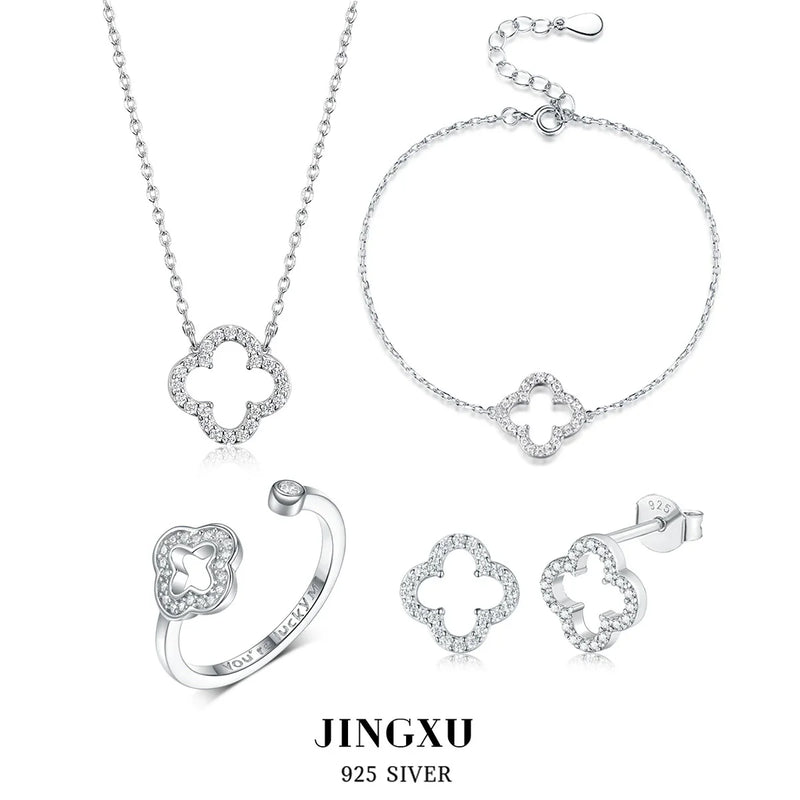 The Clover Pendant