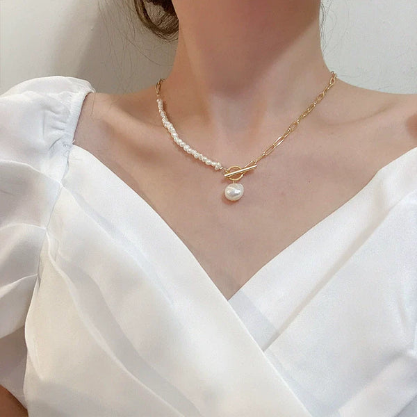 The Nacre Necklace